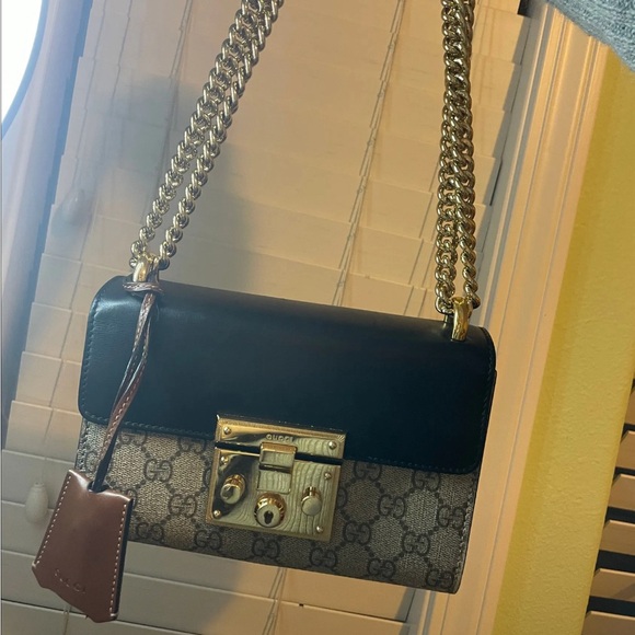 Gucci GG Supreme Monogram Small Padlock Black Bag $2250 - Picture 4 of 8